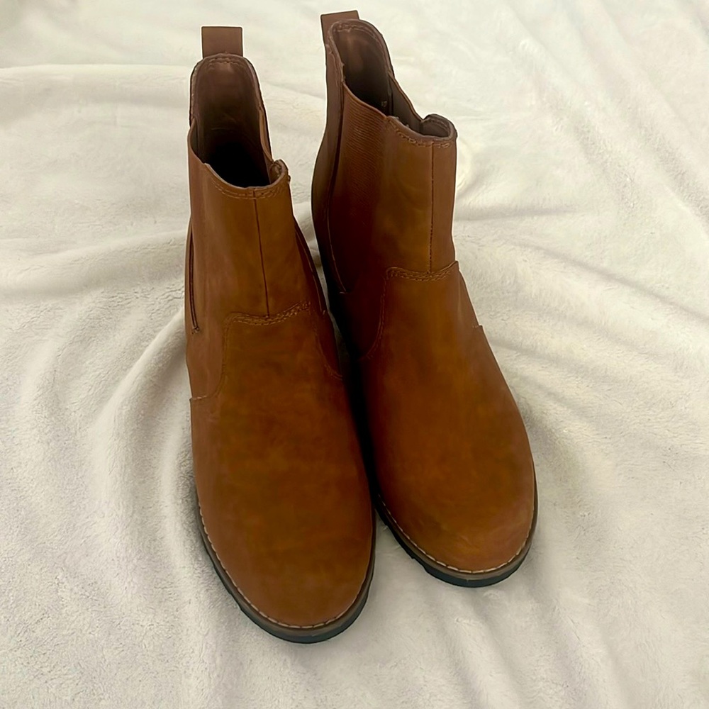 Universal Thread Boots - image 1